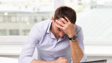 Si të mos lodheni në punë: këshilla për punonjësit e zyrës Çfarë duhet të pini për të mos u lodhur